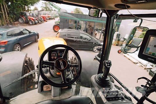 JCB FASTRAC 4220 Traktoriai