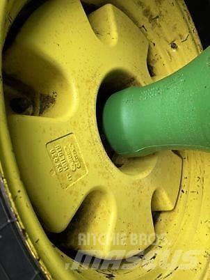 John Deere 7930 Traktoriai