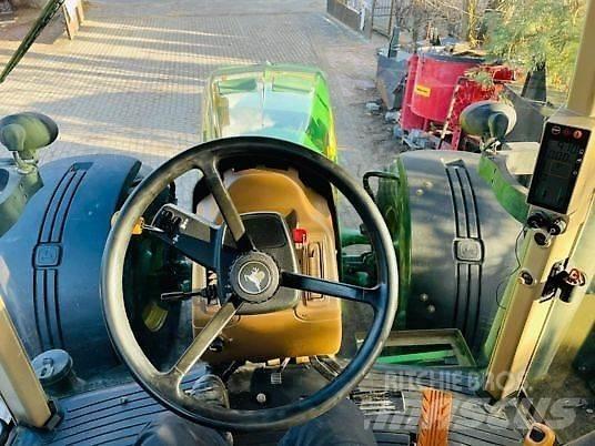 John Deere 8130 Traktoriai
