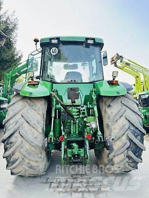 John Deere 8310 Traktoriai
