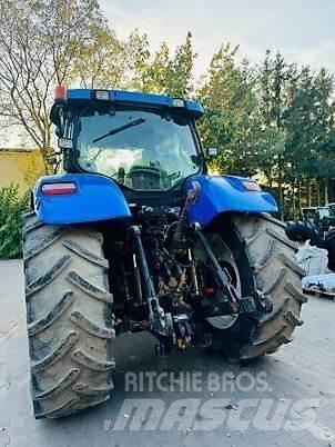 New Holland T7030 Traktoriai