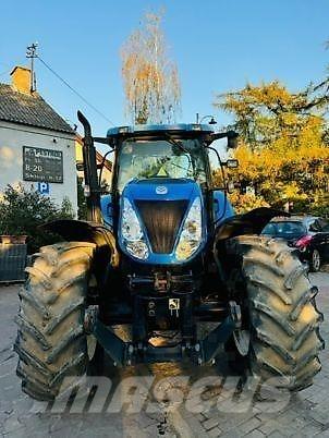New Holland T7030 Traktoriai