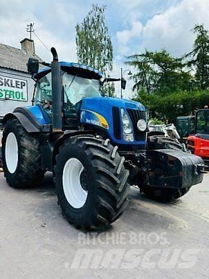 New Holland T8020 Traktoriai