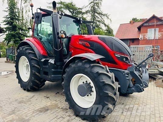 Valtra T154 Traktoriai