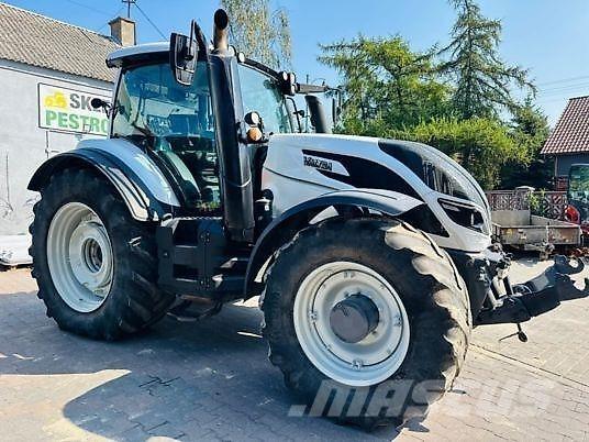 Valtra T254 Versu Traktoriai