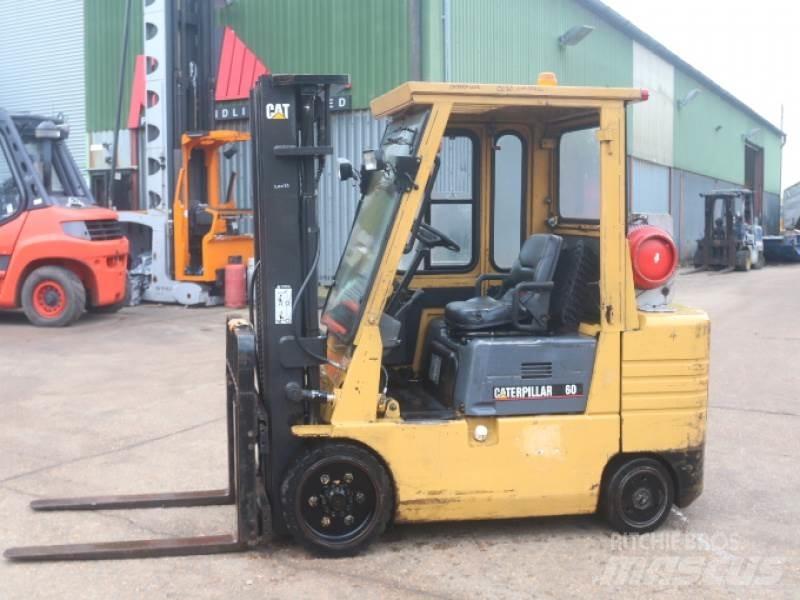 CAT GC30 LPG (dujiniai) krautuvai