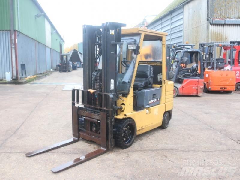 CAT GC30 LPG (dujiniai) krautuvai