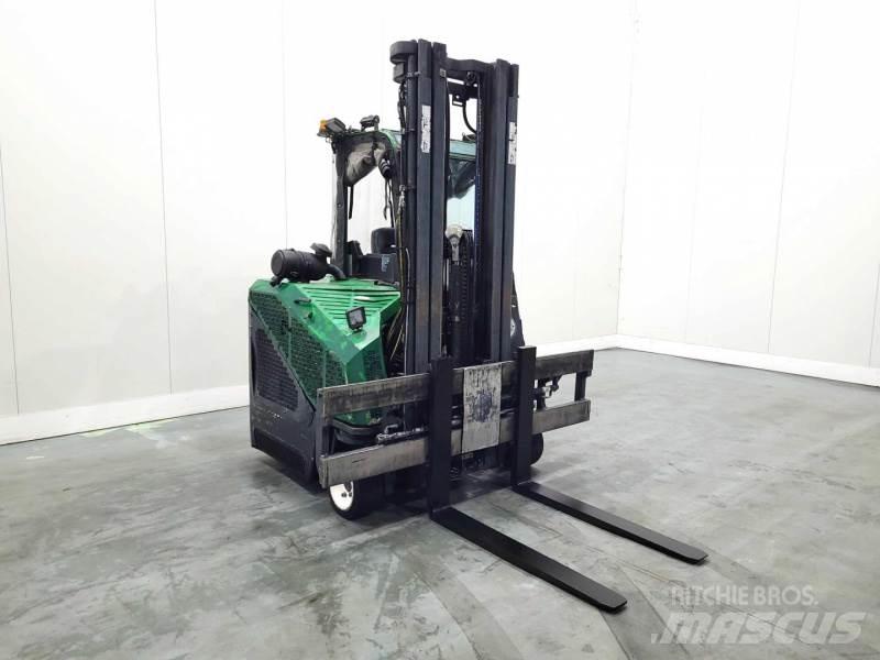 Combilift C3000 CB Šakiniai krautuvai su privažiavimu iš visų keturių pusių