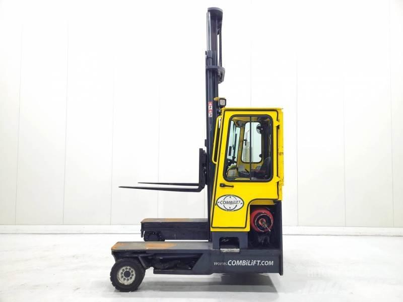 Combilift C4000 Šakiniai krautuvai su privažiavimu iš visų keturių pusių