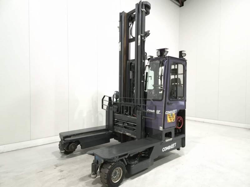 Combilift C4000 Šakiniai krautuvai su privažiavimu iš visų keturių pusių