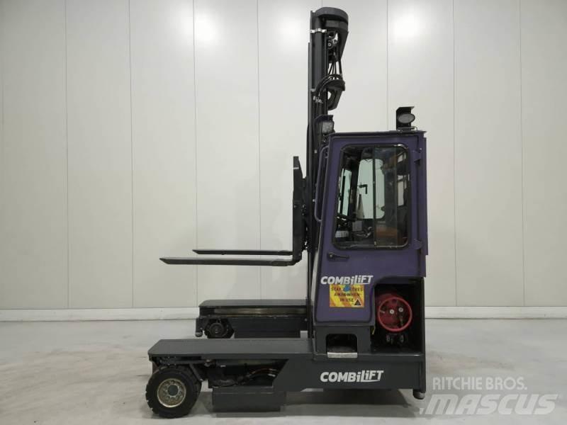 Combilift C4000 Šakiniai krautuvai su privažiavimu iš visų keturių pusių