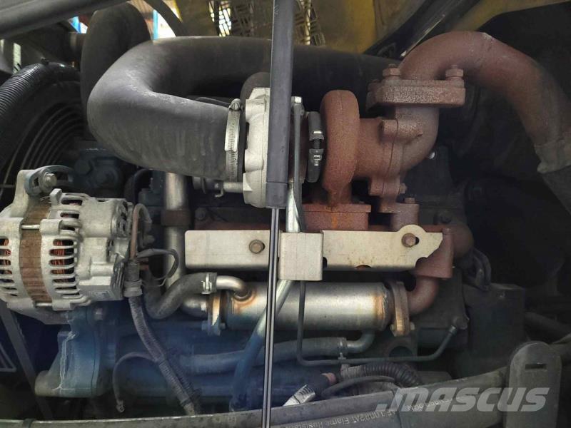 Combilift C7000 Šakiniai krautuvai su privažiavimu iš visų keturių pusių