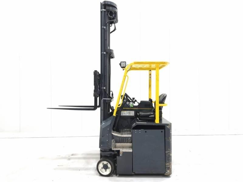 Combilift CBE2500 Šakiniai krautuvai su privažiavimu iš visų keturių pusių