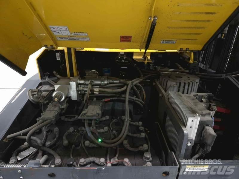 Combilift CBE3000 Šakiniai krautuvai su privažiavimu iš visų keturių pusių