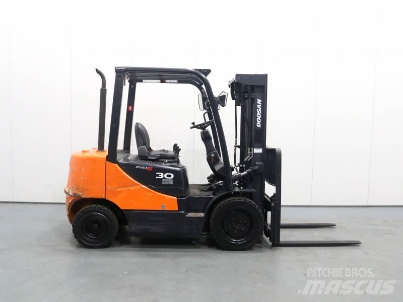 Doosan D30S-5 Dyzeliniai krautuvai