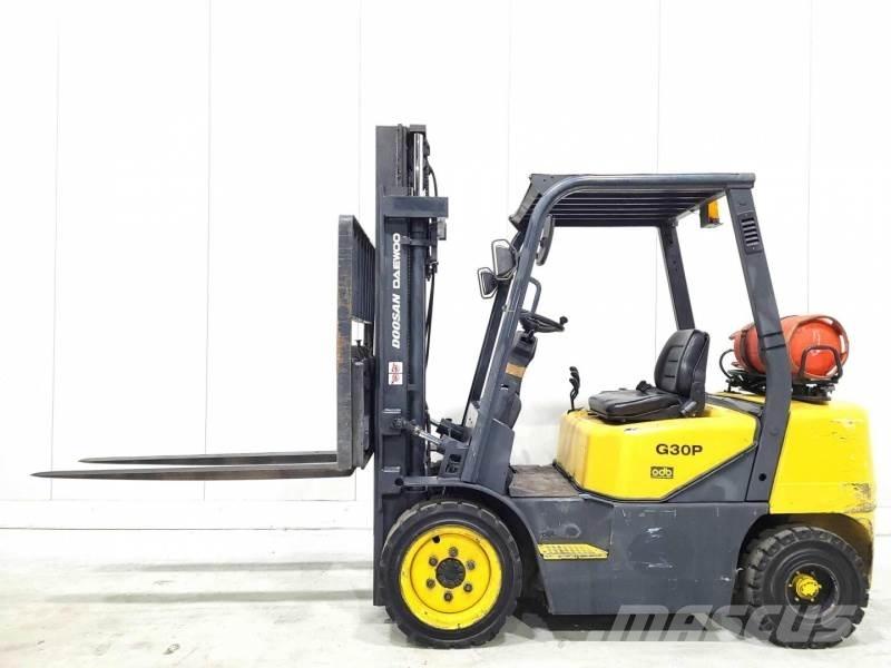 Doosan GP30-3 LPG (dujiniai) krautuvai