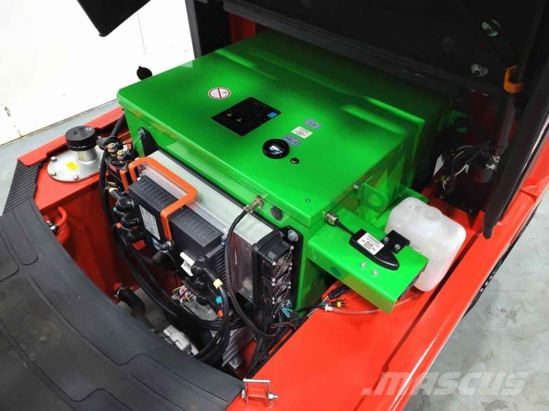 EP EFL302 205 HC Elektriniai šakiniai krautuvai