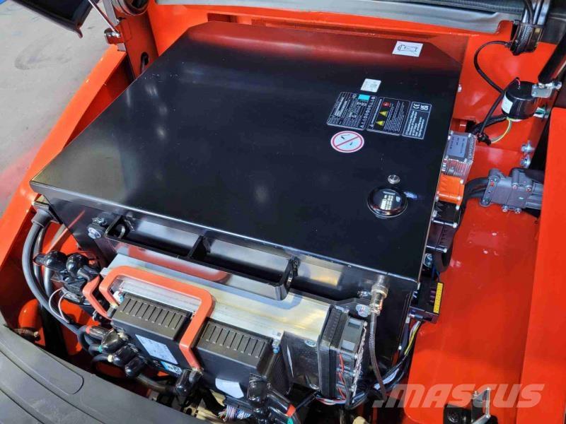 EP EFL303 205 HC Elektriniai šakiniai krautuvai