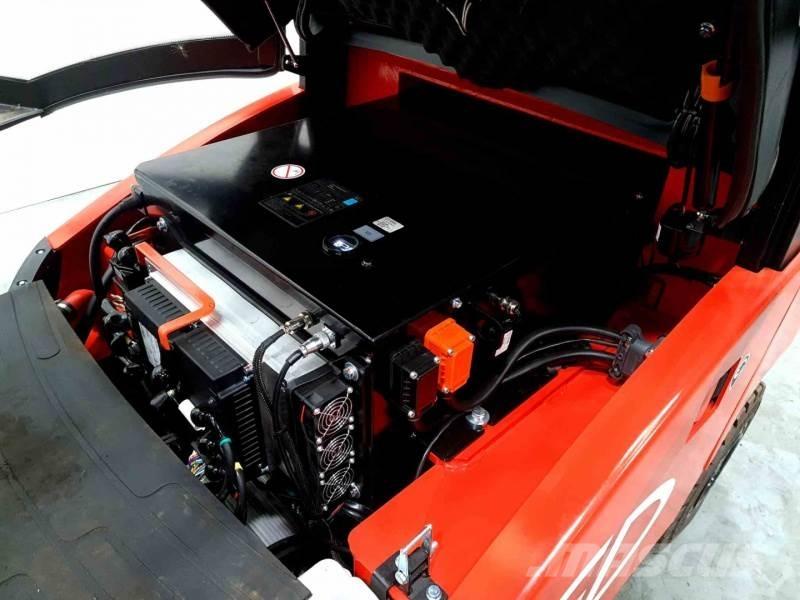 EP EFL303B 205 HC Elektriniai šakiniai krautuvai