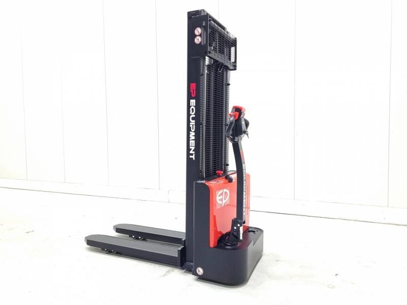 EP ESL122 Rankiniai padėklų rietuvai