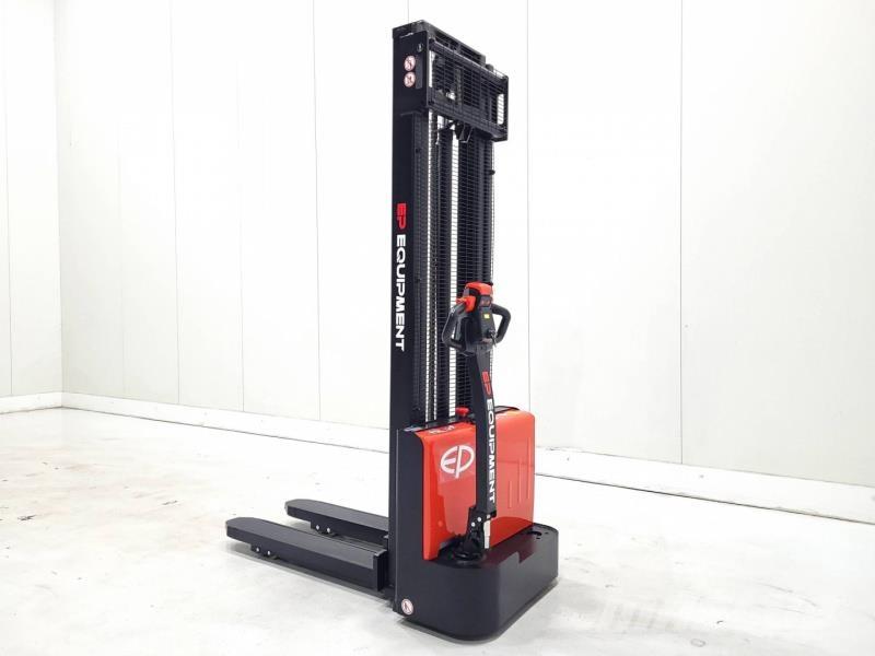 EP ESL122 3.6 Rankiniai padėklų rietuvai