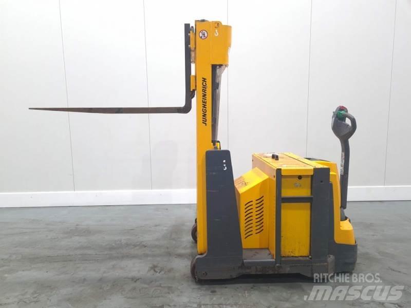Jungheinrich EJG 108 Savaeigiai rietuvai