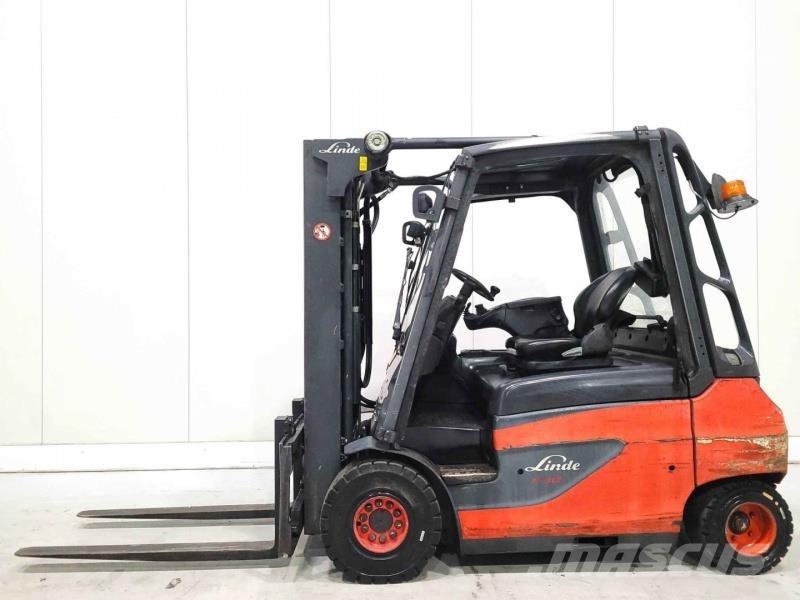 Linde E30-01 Elektriniai šakiniai krautuvai