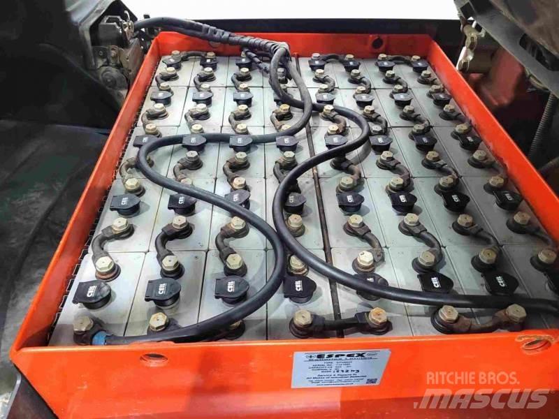 Linde E40 Elektriniai šakiniai krautuvai