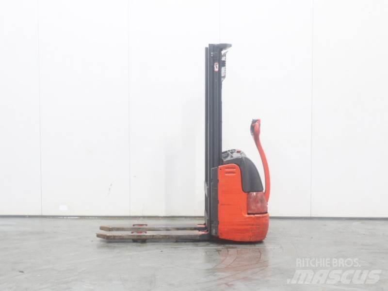 Linde L10 379 Rankiniai padėklų rietuvai