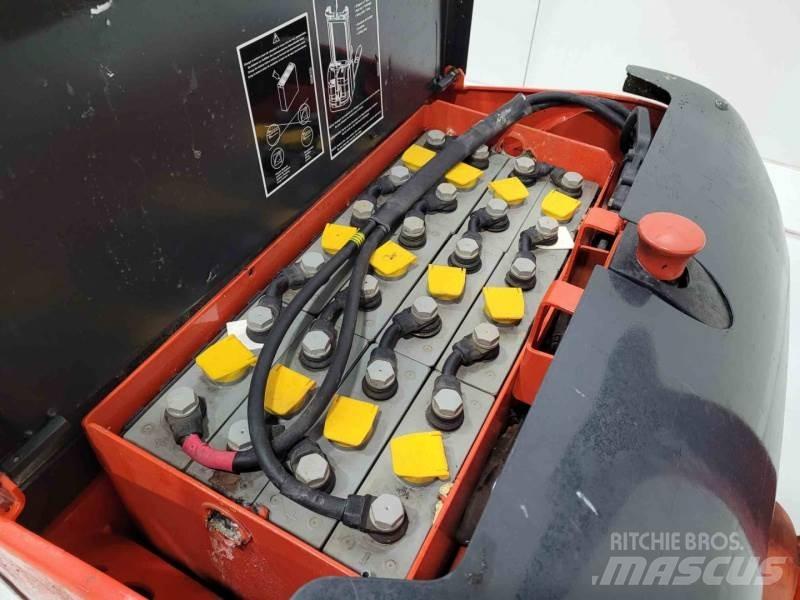 Linde L14 Rankiniai padėklų rietuvai