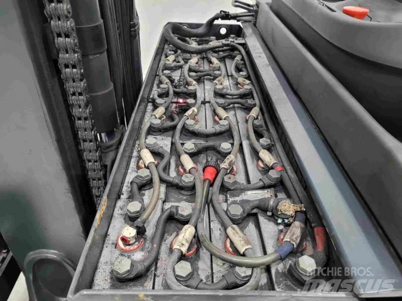 Linde R20-01 Šakiniai krautuvai su prailgintu keltuvu