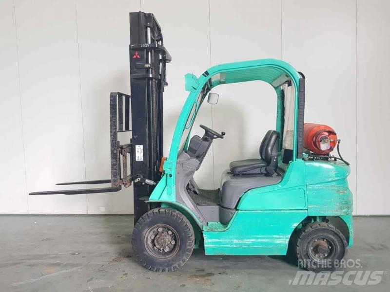 Mitsubishi FG25N LPG (dujiniai) krautuvai