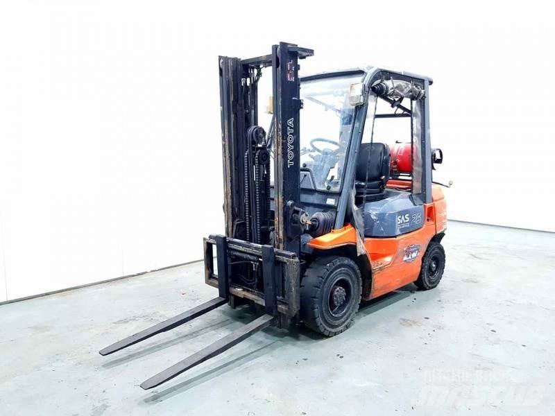 Toyota 42-7FGF25 LPG (dujiniai) krautuvai