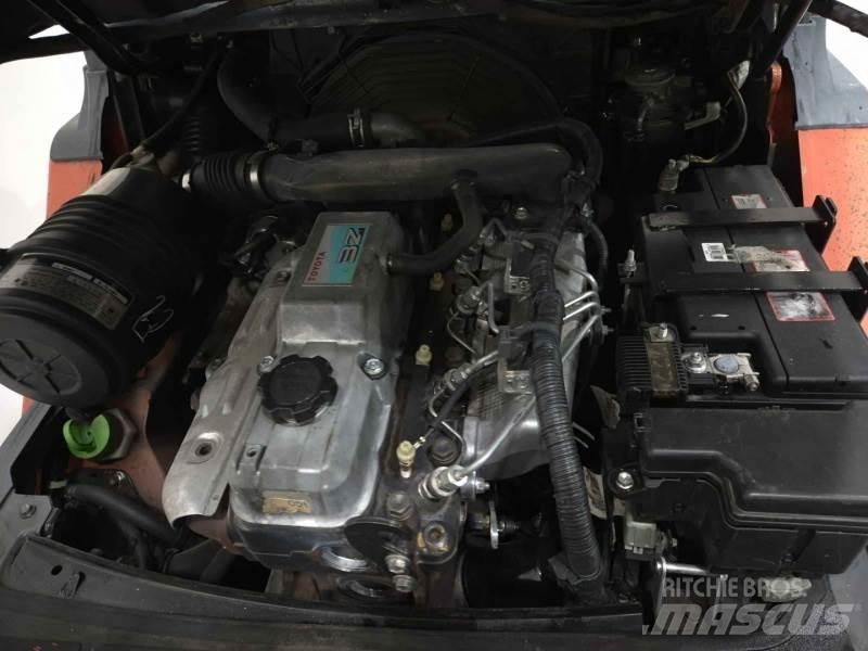 Toyota 52-8FDJF35 Dyzeliniai krautuvai