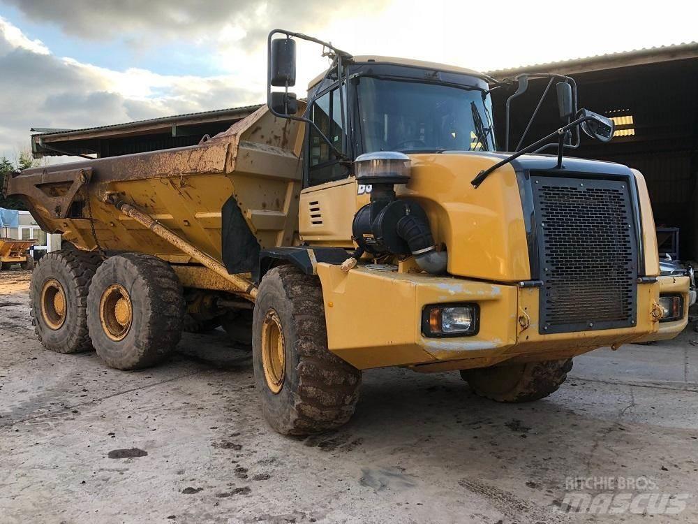 Bell D30D Atliekų išvežimo technika