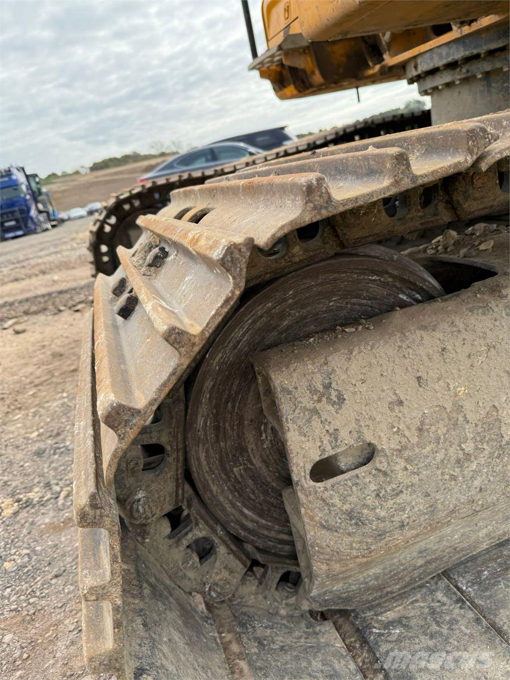 JCB 220X L 4F Vikšriniai ekskavatoriai