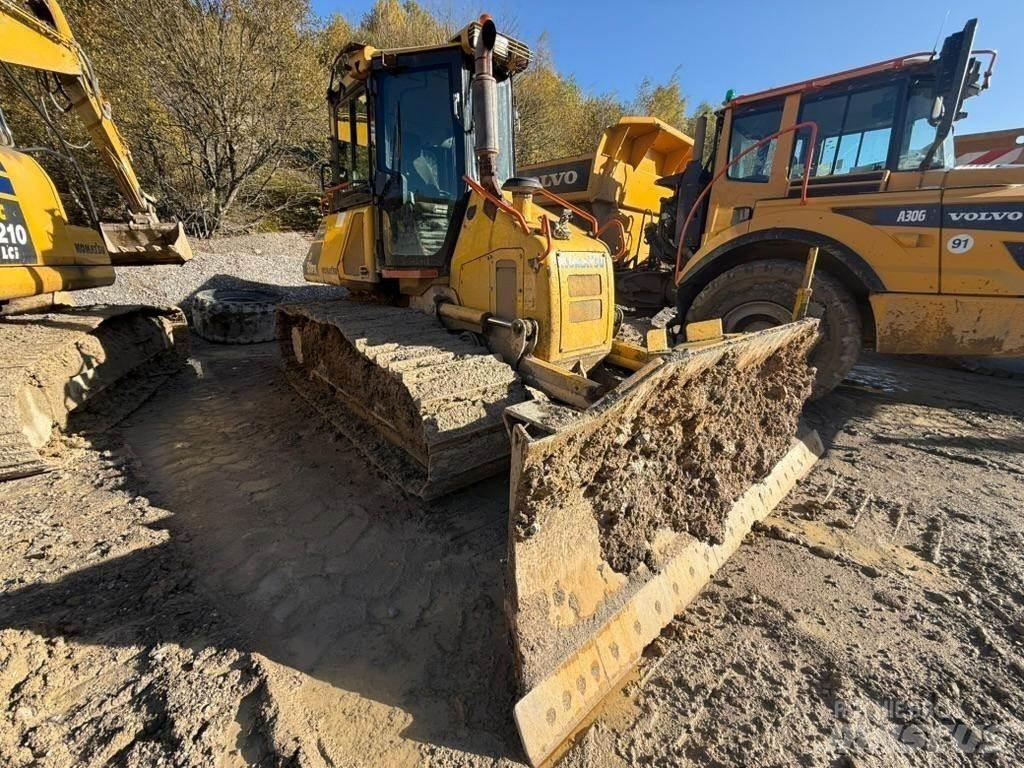 Komatsu D51PX Vikšriniai buldozeriai