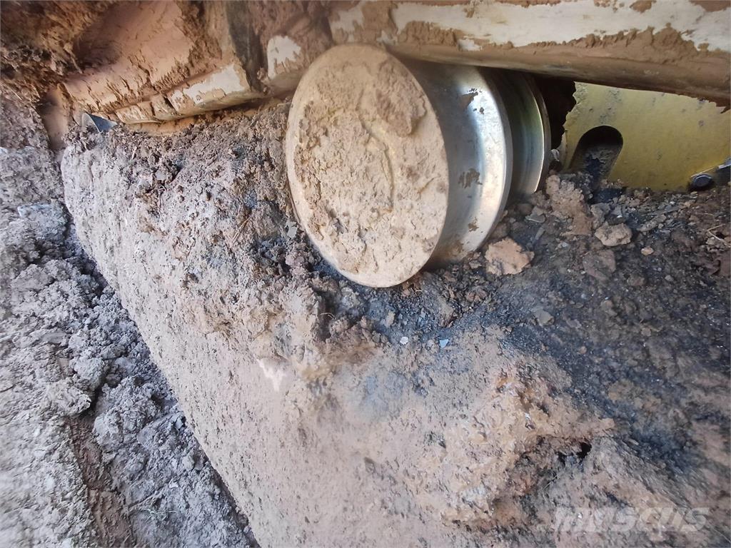 Komatsu D65PX-17 Vikšriniai buldozeriai