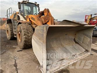 Liebherr L586 Naudoti ratiniai krautuvai