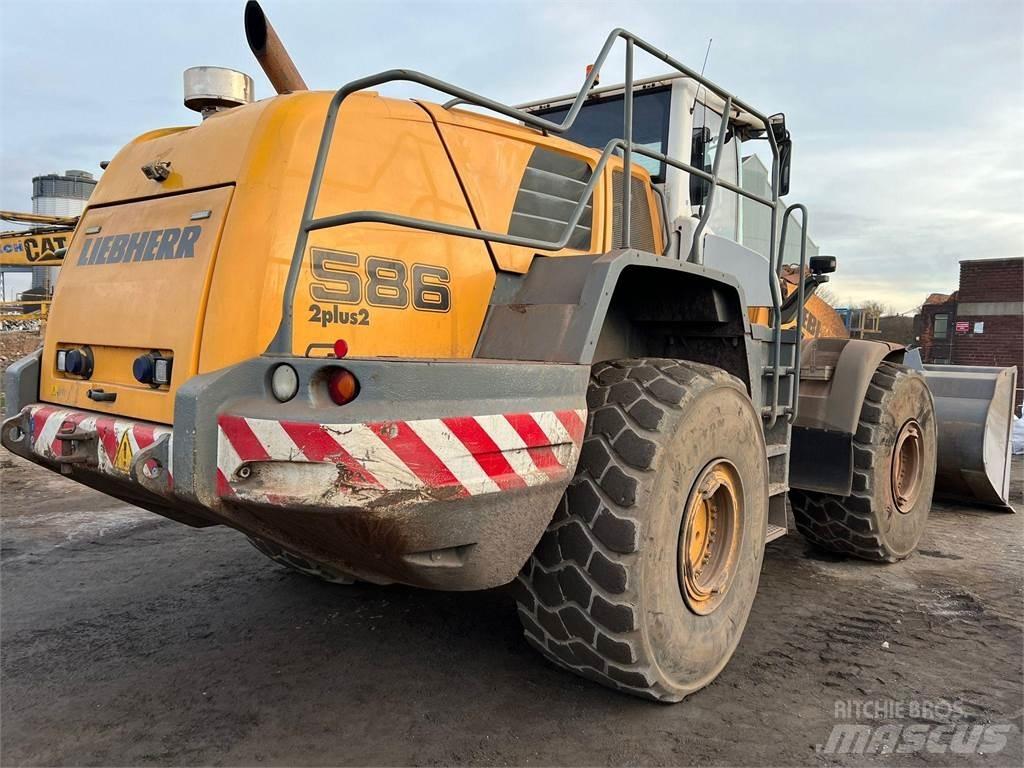 Liebherr L586 Naudoti ratiniai krautuvai