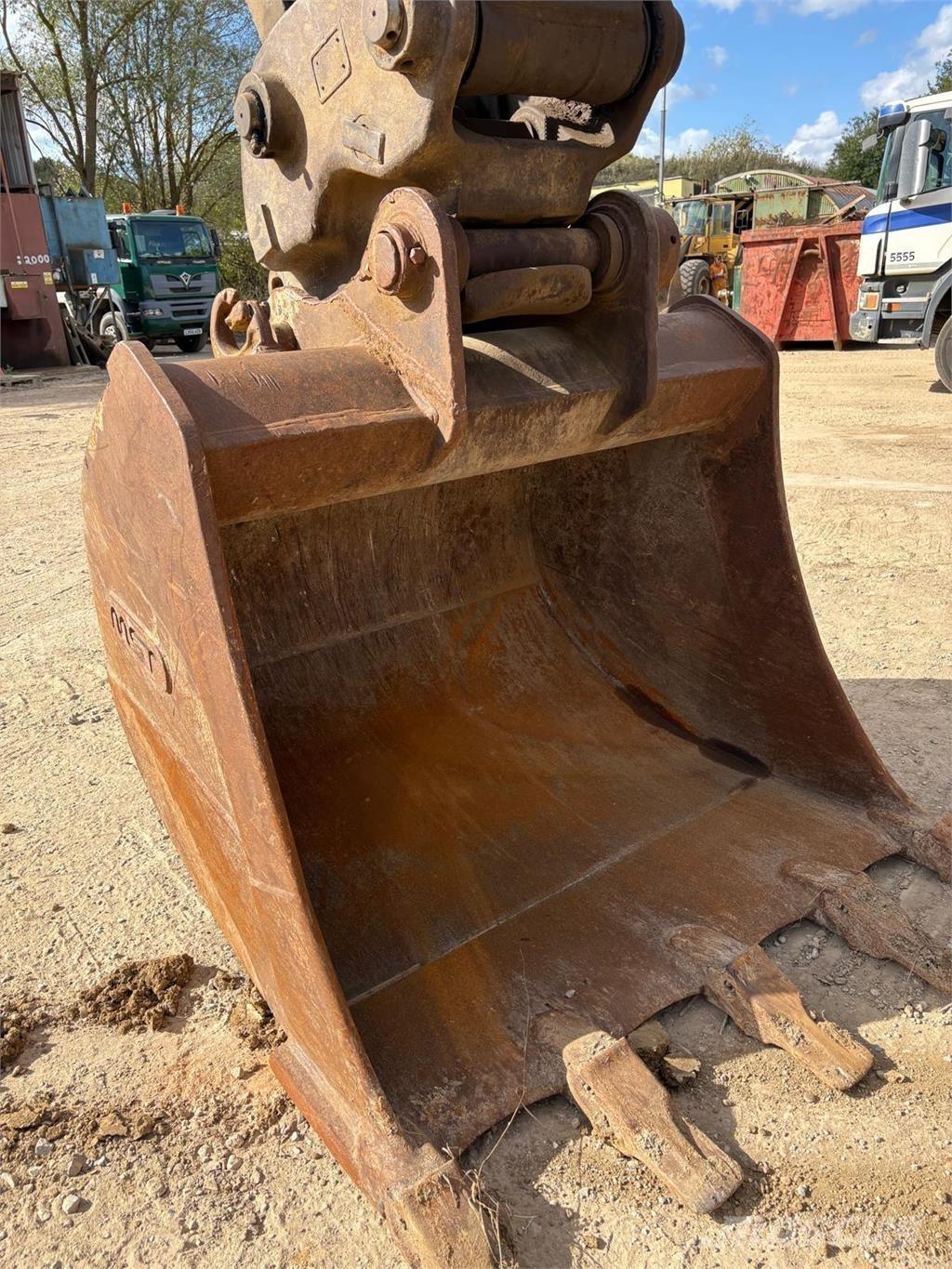 Volvo EC290BLC Vikšriniai ekskavatoriai