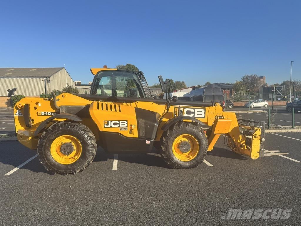 JCB  Teleskopiniai krautuvai