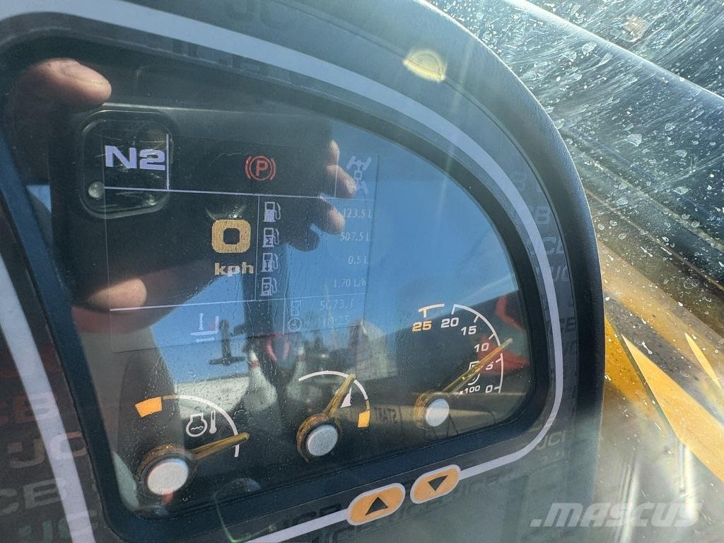 JCB  Teleskopiniai krautuvai