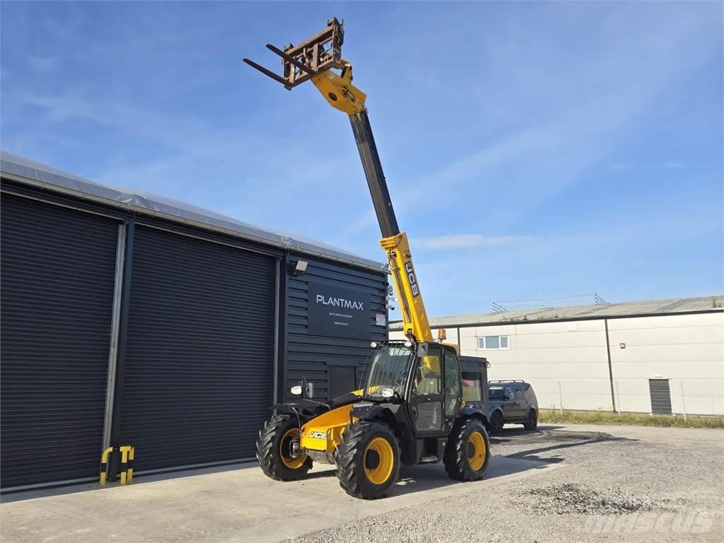 JCB -- Teleskopiniai krautuvai