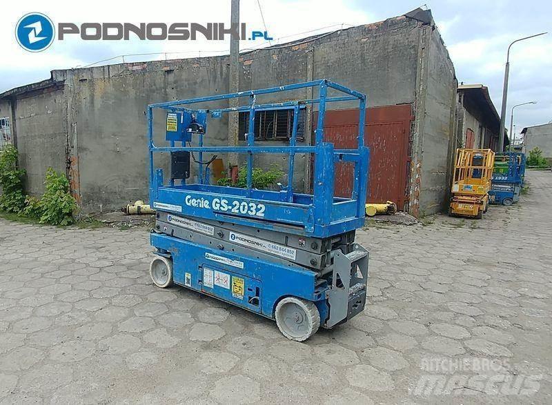 Genie 2032 Žirkliniai keltuvai
