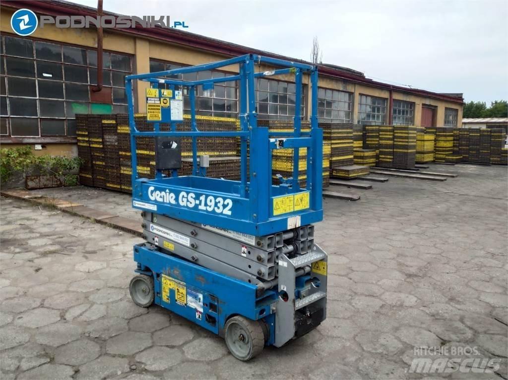 Genie 3219 Žirkliniai keltuvai