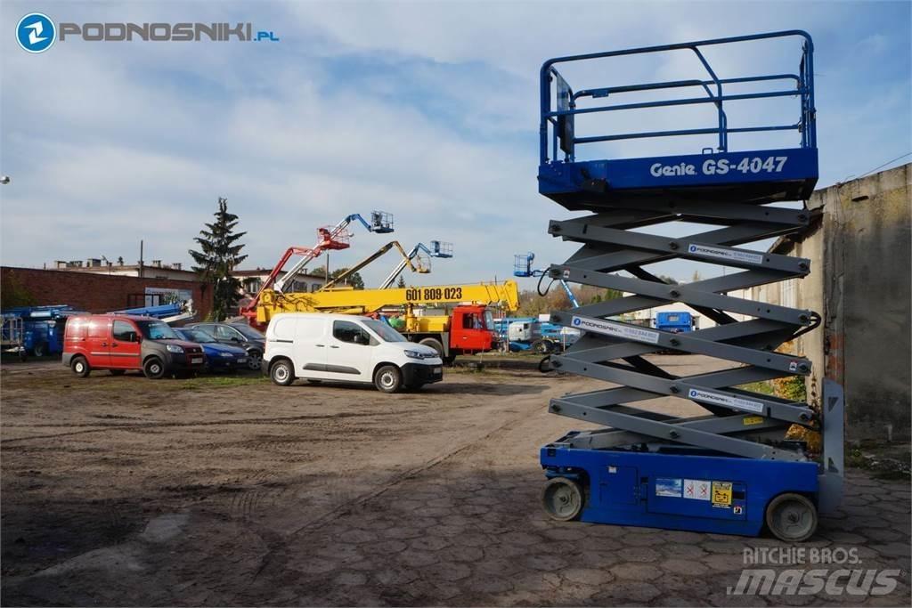 Genie 4047 Žirkliniai keltuvai