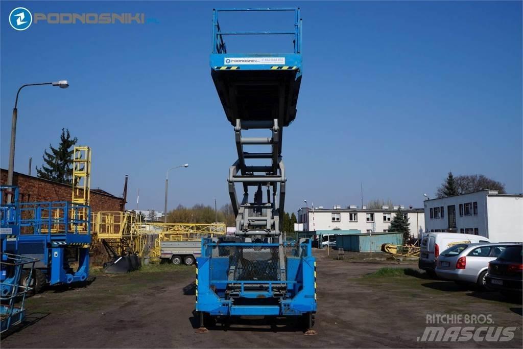 Genie 4390 Žirkliniai keltuvai