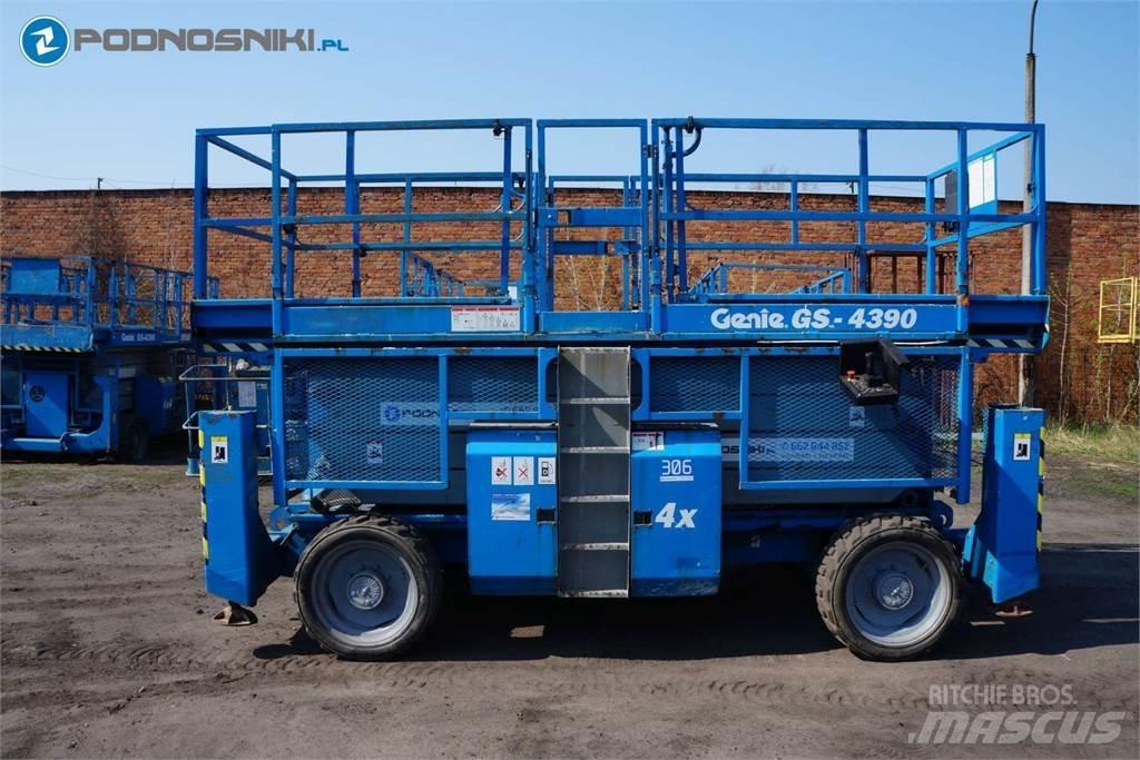 Genie 4390 Žirkliniai keltuvai