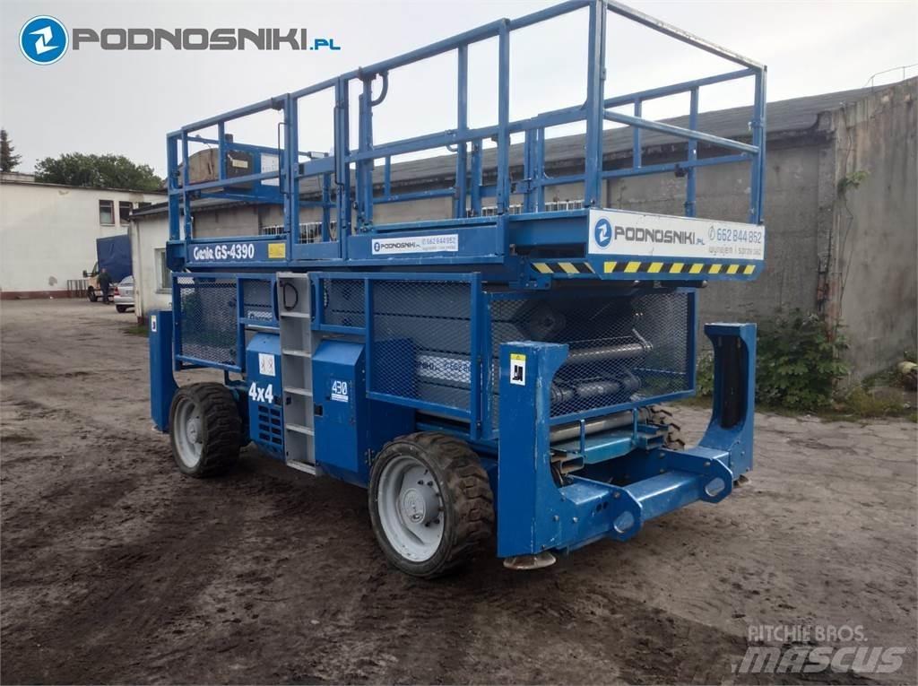 Genie 4390 Žirkliniai keltuvai
